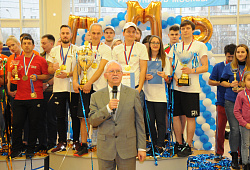 Золото в честь Дня дорожника